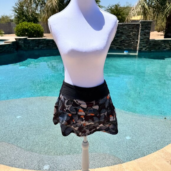 lululemon athletica Pants - Lululemon Biggie So Fly Butterfly Print Pace Rival Skirt Skort Size 4